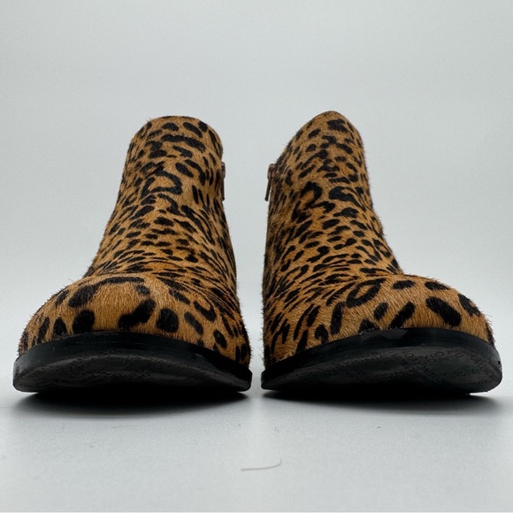 Vionic Clara Leather Cow Hair Leopard Ankle Boot Size 8.5 - Picture 2 of 12